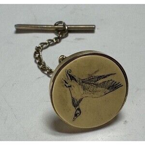 VTG Barlow Gold Tone Faux Scrimshaw Duck Goose in Flight Design Tie Pin Tack